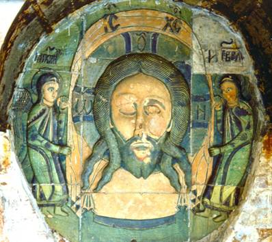 Керамическая икона Спаса Нерукотворного на восточном фасаде нового Борисоглебского собора.